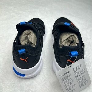 Toddler Puma Softfoam tennis shoes size 13C